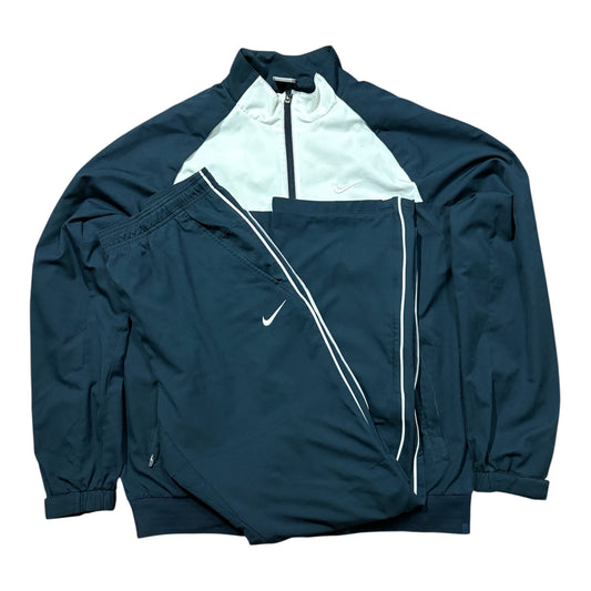 Nike Tracksuit (L)